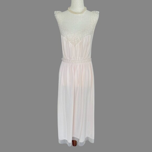 Vintage Vanity Fair Pink/Peach Nylon Tricot Lace Trim Nightgown Satin Sash Sz 32 - Picture 1 of 11